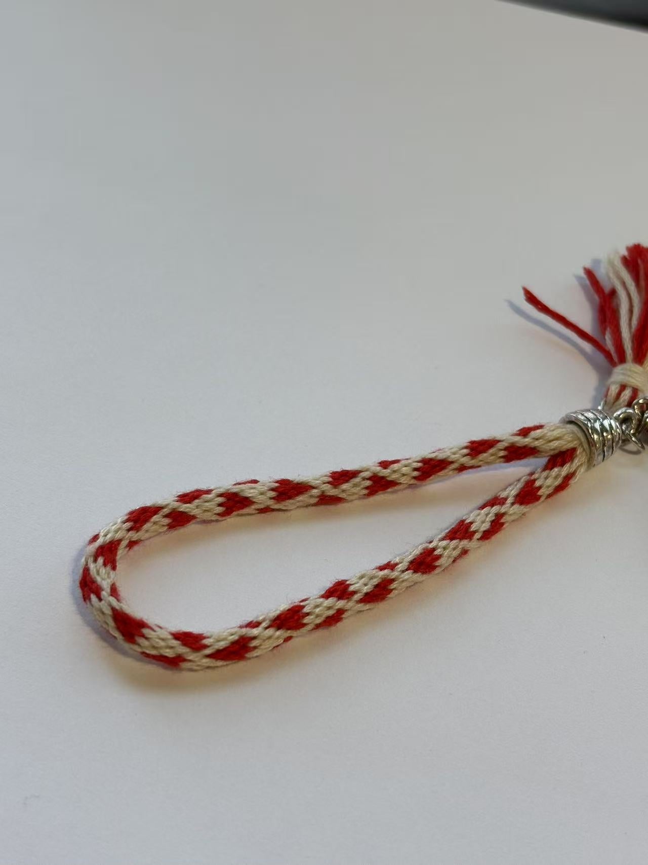 kumihino Red Heart on White Base